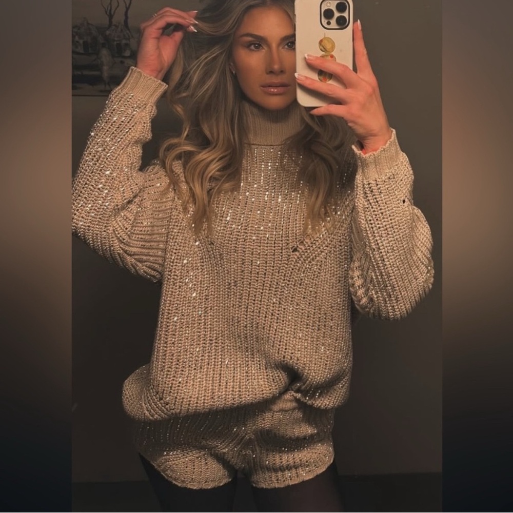 Retrofete Camden Crystal Knit Sweater size Medium in Latte/Silver